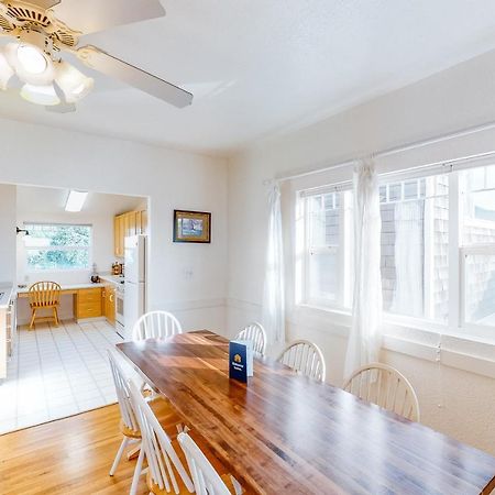 Cottage At Nye Beach ニューポート エクステリア 写真